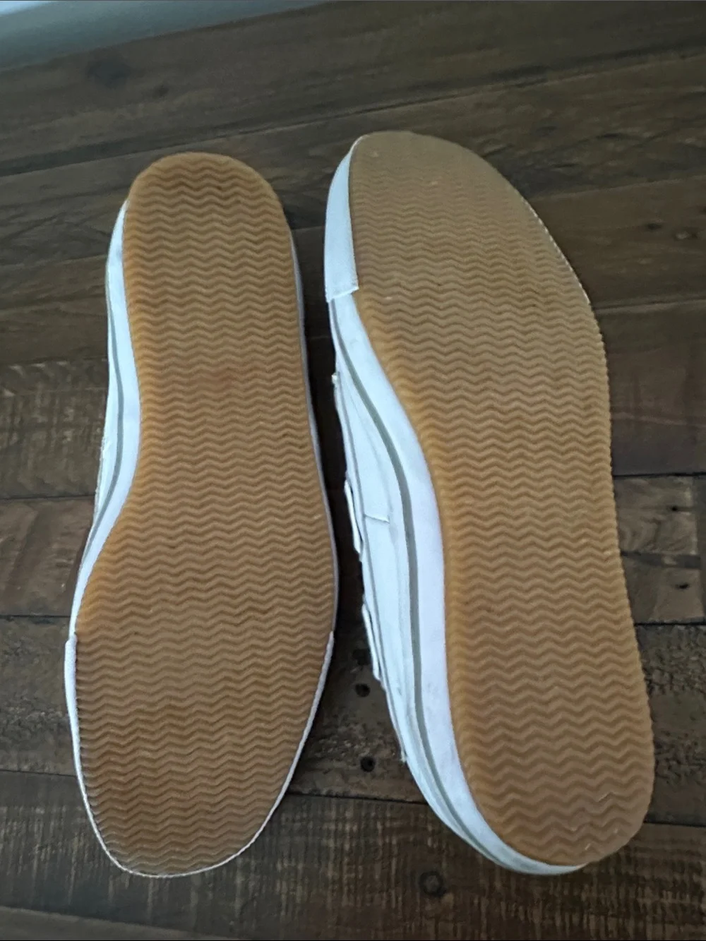 Lacoste Men’s White Leather Slip On Boat Shoe Size 10